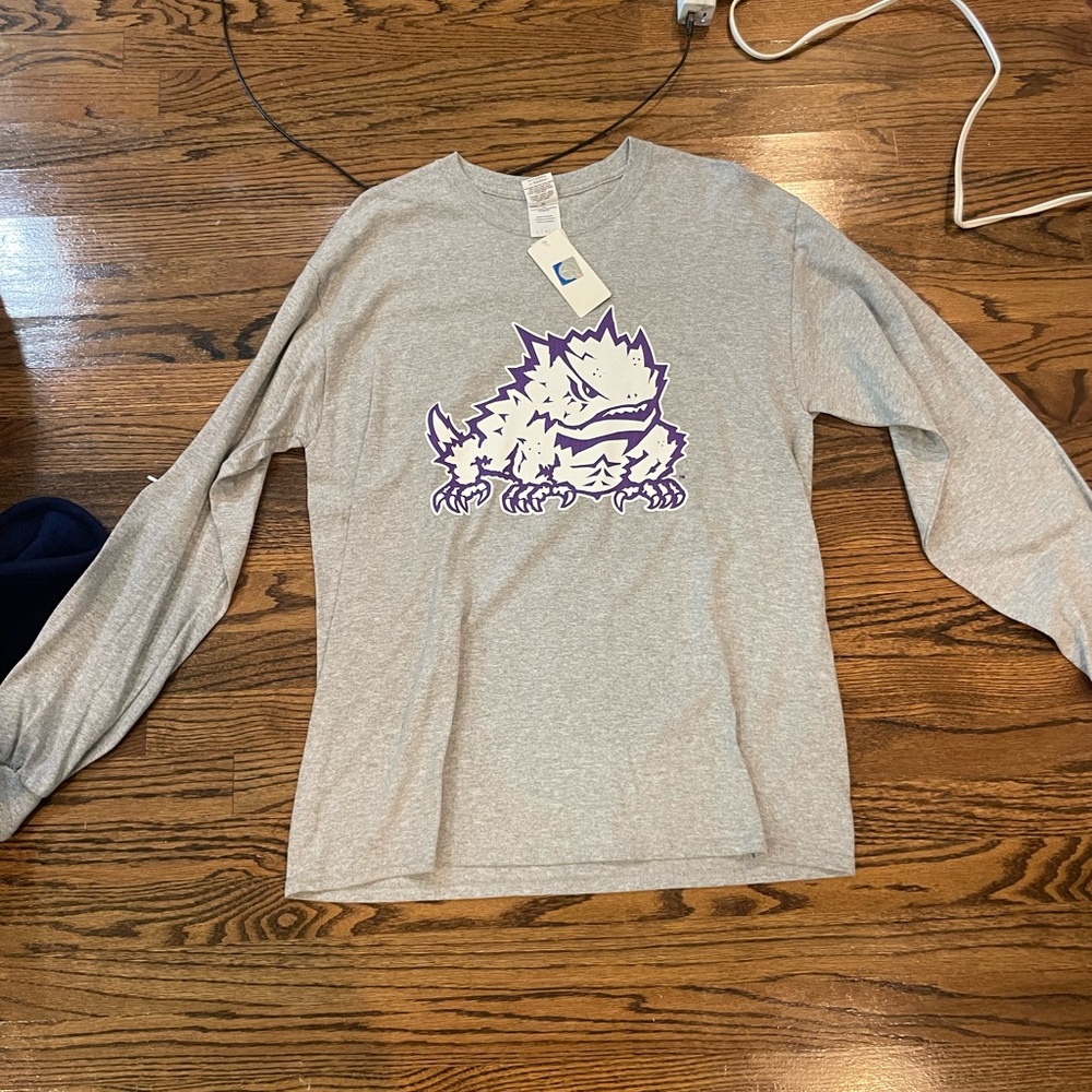 NWT TCU Horned Frogs Long Sleeve T-shirt